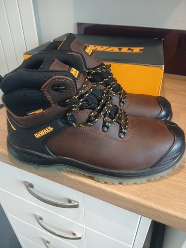 Dewalt newark waterproof - s3,