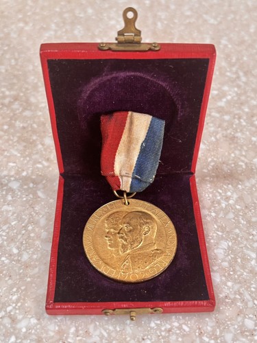 Edward vii coronation medal - vii,