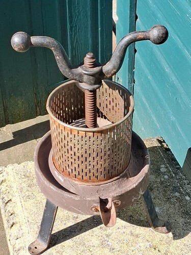 Vintage french fruit - fruit, press