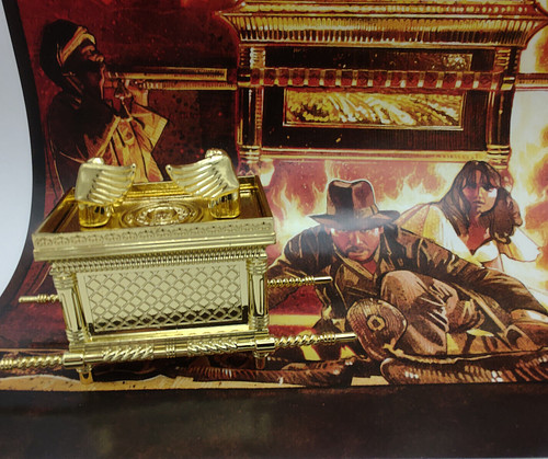 Ark the covenant golden - of,