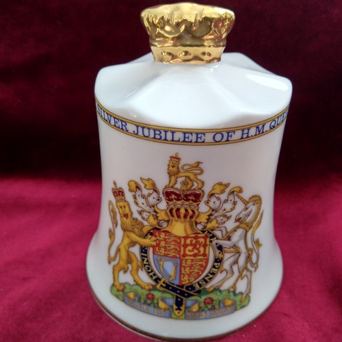Aynsley bell queen elizabeth - queen,