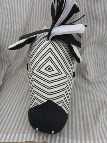 Dunelm large zebra head - large,