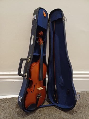 Vintage skylark brand violin - skylark,