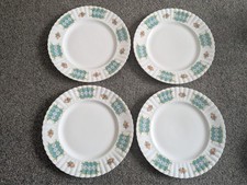 4 x Fenton Pottery 26 cm