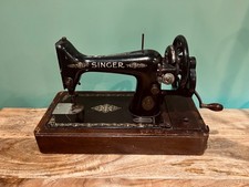 Singer 99 Hand Crank Sewing Machine 1910 Kilbowie Scotland w/ Bentwood Case