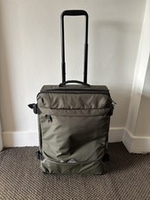 Samsonite Roadseeker 2-wheel duffel suitcase backpack 50L  Excellent condition