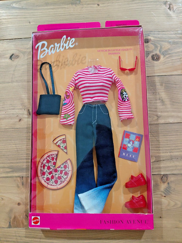 Mattel barbie 2001 - mattel,