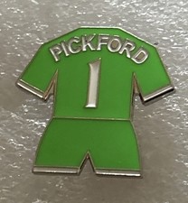 Smart  & Collectable Everton Supporter Enamel Badge - Wear Proud - Kit Design