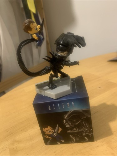 Loot crate exclusive queen - loot,