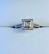 Ernest Jones Halo 0.15ct