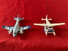 2 Mattel Inc. aeroplanes