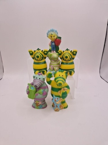 Vintage plastic fimbles - plastic,