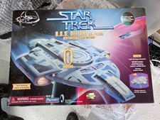 Star Trek USS Defiant NX-74205 Destroyer  #16140  NIB