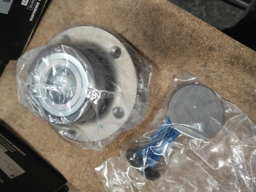 Rear wheel hub - rear, &