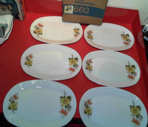 Pyrex oval shaped plate - pyrex,
