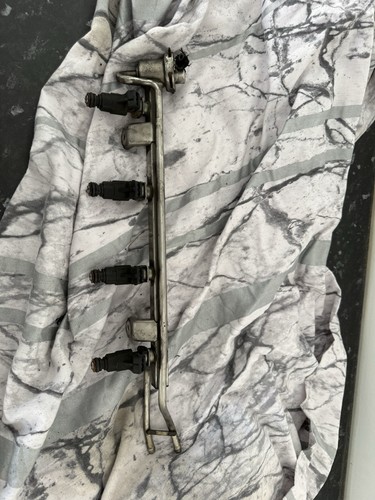 Audi ary injectors and rail - audi,