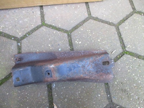 Corvette bracket front - bracket,