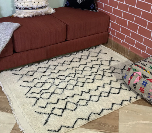 Morrocan rug 3x5 feet hand - feet,