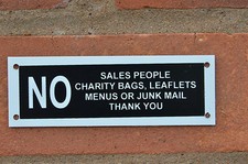 NO SALES PEOPLE CHARITY BAGS LEAFLETS MENUS JUNK MAIL sign or sticker 120mmx40mm