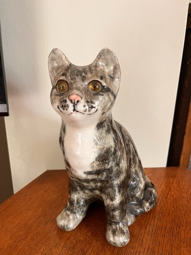 Winstanley pottery cat size - winstanley,