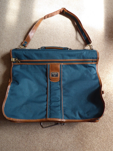 Vintage antler green - antler, tan