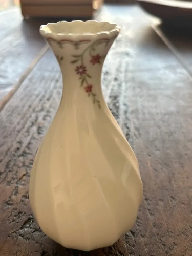 Wedgwood bone china - piece, in