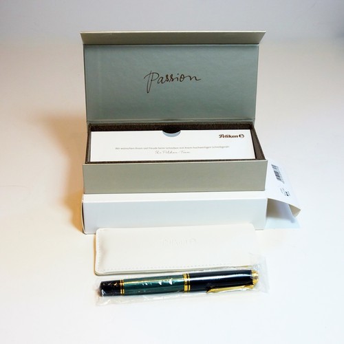 Pelikan m1000 green fountain - pelikan,