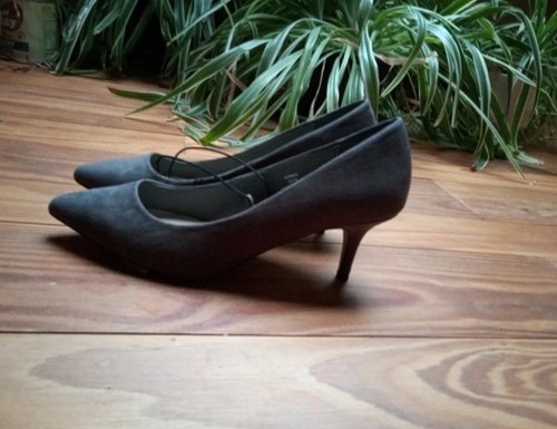 Grey smart kitten - heel, office
