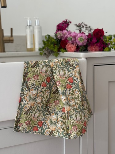William morris golden lily - william,