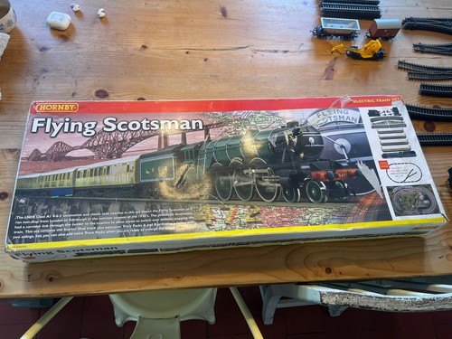 Hornby r1039 flying - flying, scotsman