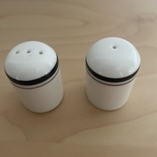 British Airways Concorde Royal Doulton Porcelain Salt & Pepper Set.    Excellent