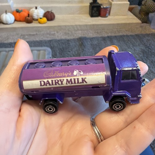 Vintage majorette cadbury - vintage, cadbury's