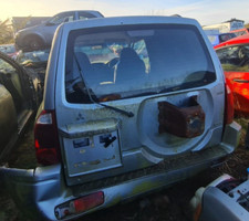 MITSUBISHI SHGUN PAJERO BREAKING