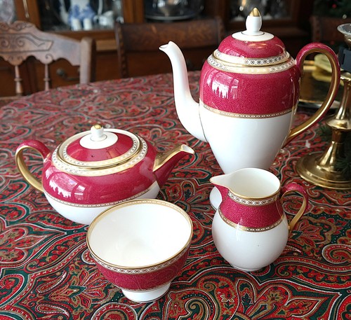Wedgwood ulander powder ruby - 'ulander,