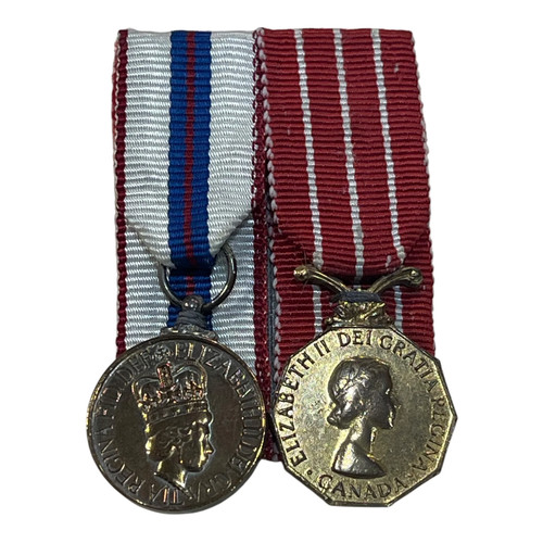 Mini medal group 1977 - mini, queens