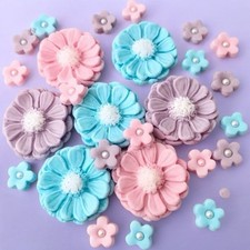 30 Edible Pink Lilac Blue