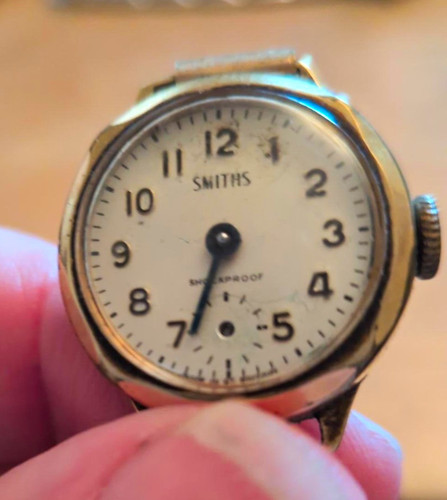 Smiths women manual wind - manual,