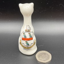 Crested China-Long Neck Cat Figure-SKEGNESS-Collectible Souvenir Ornament