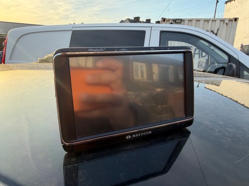 Used sat nav cradle - sat,