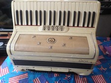 SUPERB MADE IN ITALY CALVI PALMA 120 BASS  ACCORDION 4 VOICE MUSETTE !!