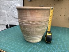 Rustic terracotta plant - x1, pot