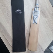 Newbery Invictus Player