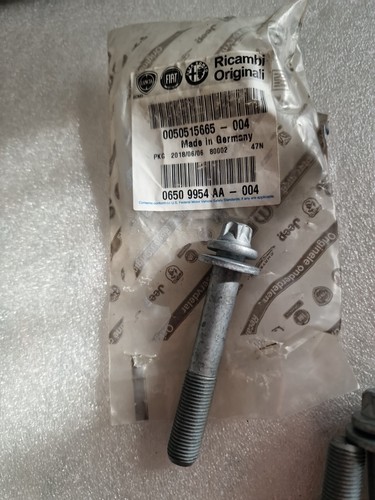 Genuine fiat screw 50515665 - screw,