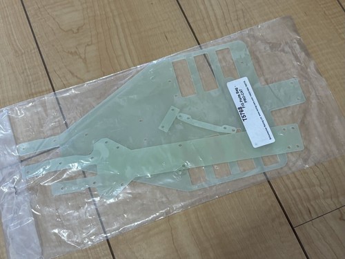 Schumacher cat pro frp chassis - schumacher, cat-pro