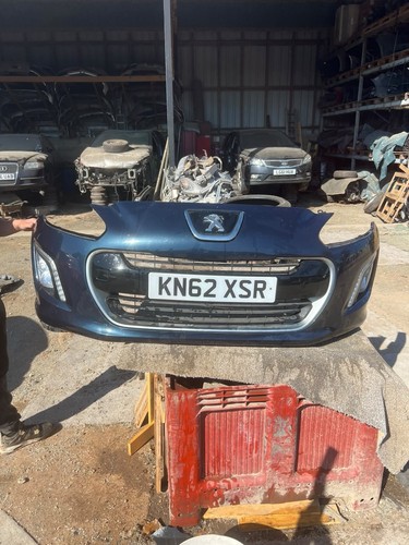 Peugeot 308 front bumper 2011 - front,