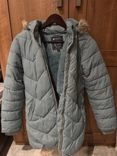 Girls Mountain Warehouse Size