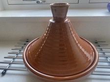 Tagine Ceramic Moroccan Style Cook Pot with Lid. 30cm across