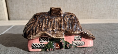 Sulleys ceramics pink thatched - sulleys,