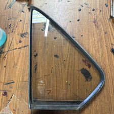 BMW E28 passenger side rear quarter window