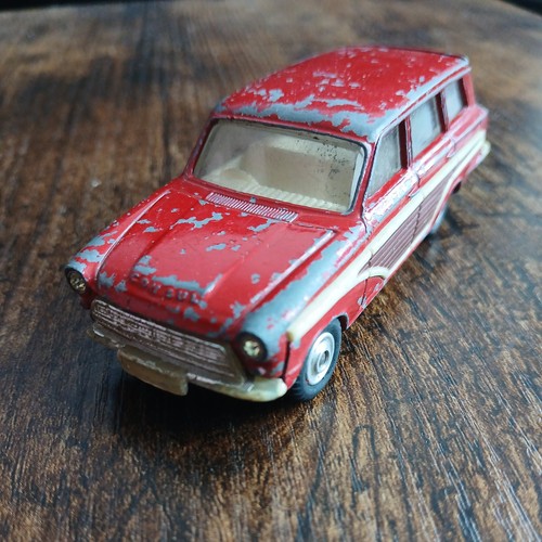 Corgi toys 491 ford consul - toys,